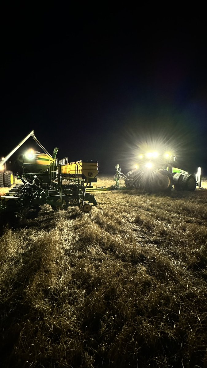 RUBISCO AGROPECUARIA SRL (@rubiscoagro) on Twitter photo Acompañamos a toda hora a nuestros clientes 🫶. Siembra de 🌽 SPS 2743 VIPTERA3 de <a href="/SPSsemillas/">SPS Semillas</a>
📍 Los Pinos Acompañamos a toda hora a nuestros clientes 🫶. Siembra de 🌽 SPS 2743 VIPTERA3 de <a href="/SPSsemillas/">SPS Semillas</a>
📍 Los Pinos