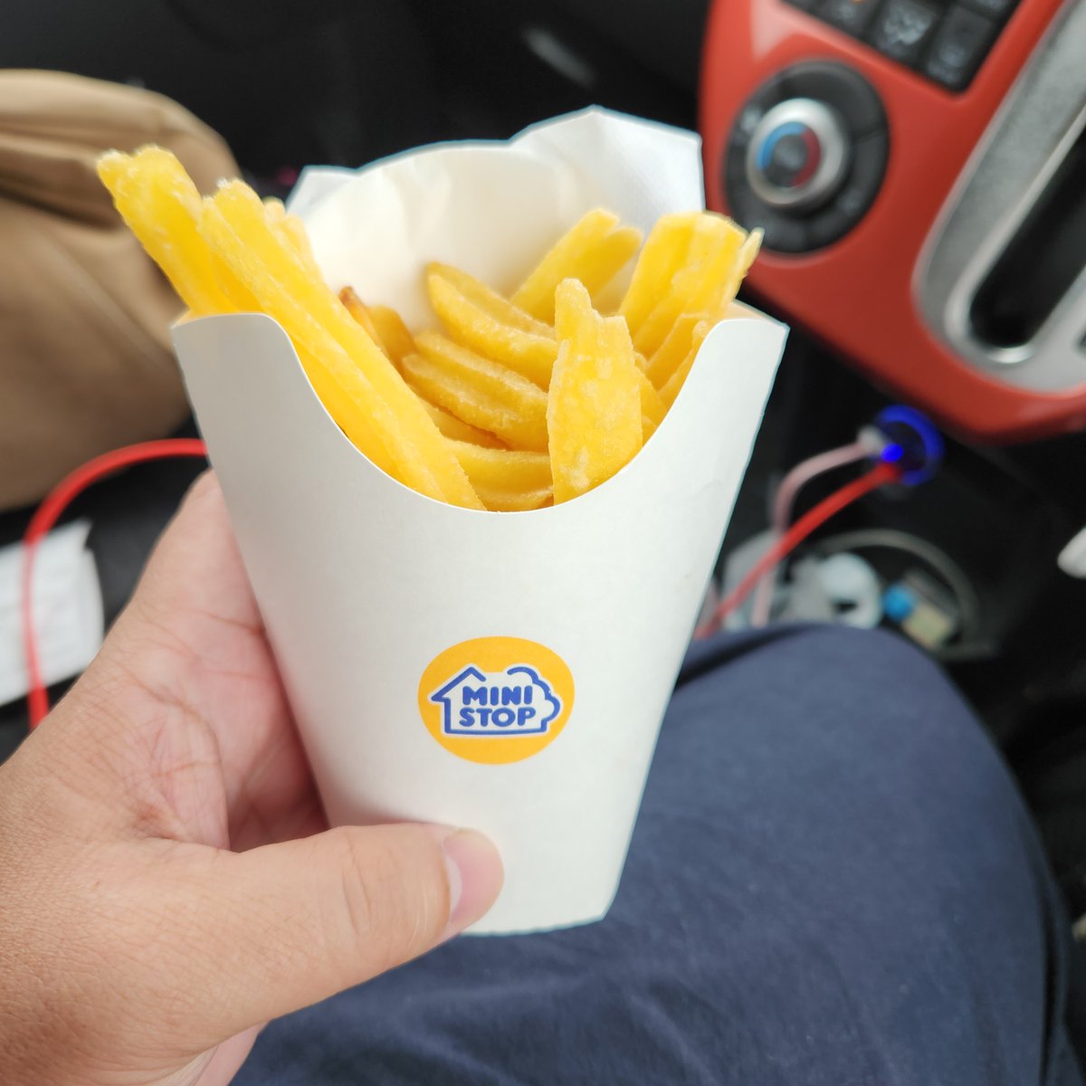 #Xフライドポテト20周年祭 Xフライドポテト 無料券プレゼント企画！🍟11/2 14:00~15:00に@ministop_fanとハッシュタグをつけてミニストップのXフライドポテトの画像を投稿しよう！
ministop.co.jp/campaign/24110…