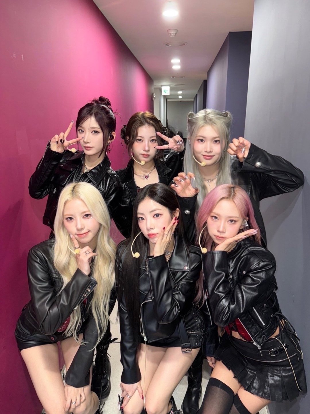 GbW3Ddja4AAIs_7?format=jpg&name=large