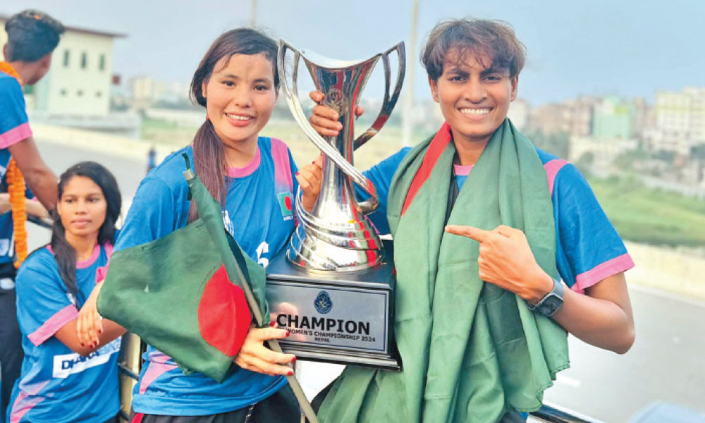 সাবিনার আকুতি, বেতনটা যেন নিয়মিত পাই