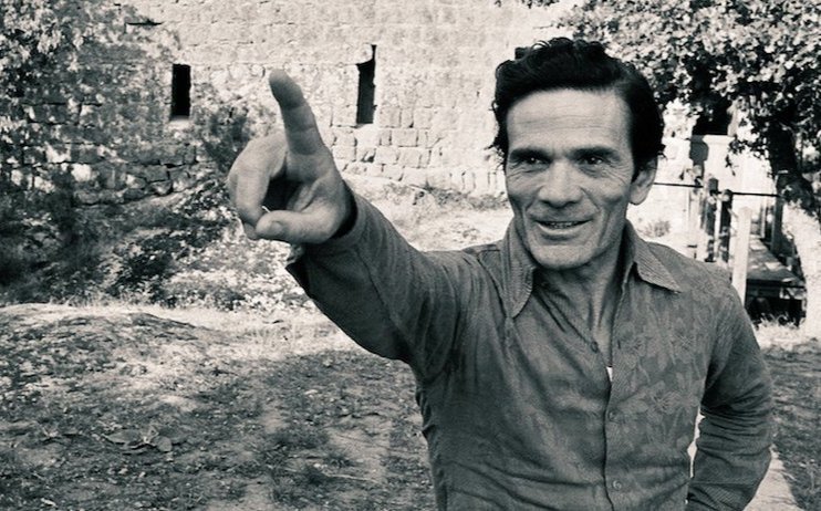 Le bel hommage d'Alberto #Moravia à Pier Paolo #Pasolini, assassiné dans la nuit du 1er au 2 nov 1975 : 
« Nous avons perdu avant tout un #poète. Et de poètes il n’y en a pas tant que ça dans le monde (...) Un poète devrait être sacré. »
