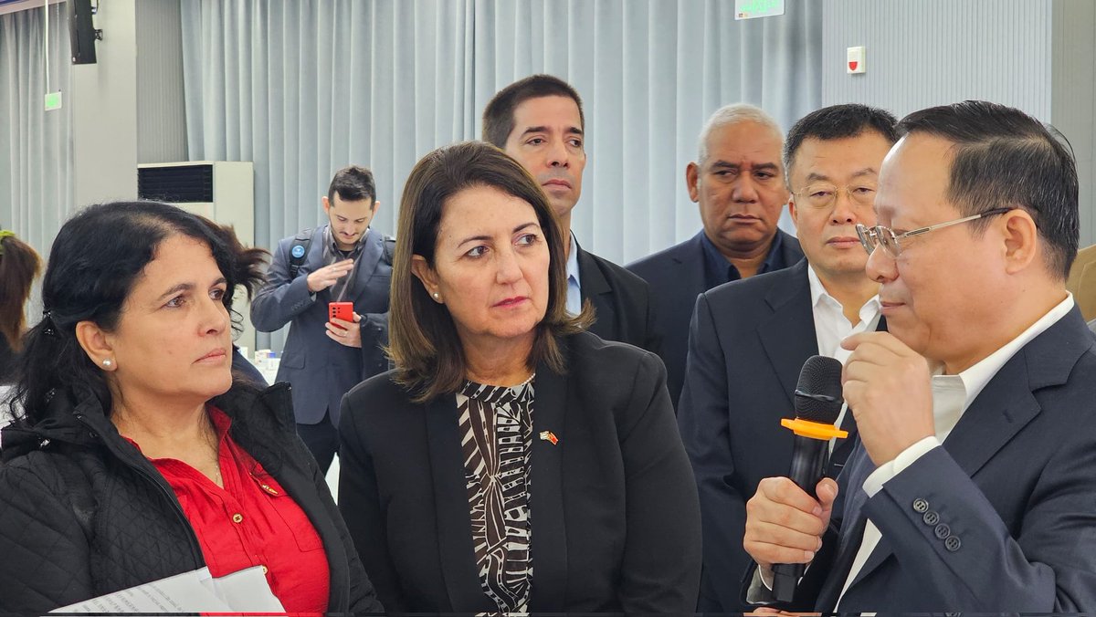 MaydaMauriBCF's tweet photo. #BioBridge, generará empleos, atraerá inversiones y fomentará el desarrollo de nuevas industrias relacionadas. Seremos un ejemplo de cómo la tecnología y la innovación pueden impulsar el progreso y el bienestar social. #CubaYChina #BiotecnologíaCubana https://t.co/HVNhClyChS