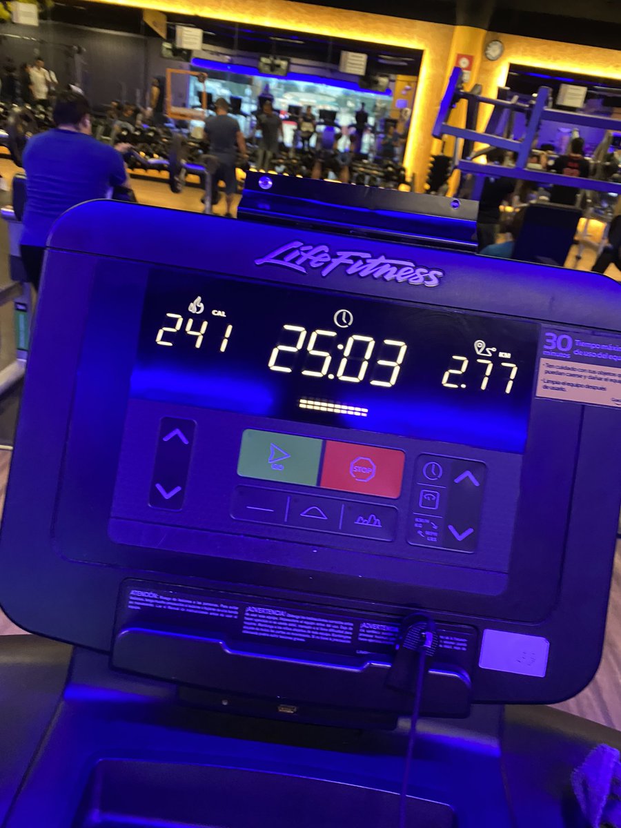 jos_escobedo's tweet photo. Se quemo el pan de muerto 💪🏾
#smartfit #gayworkout #cardio #polea #trainingboy https://t.co/Xk9trTgzpb