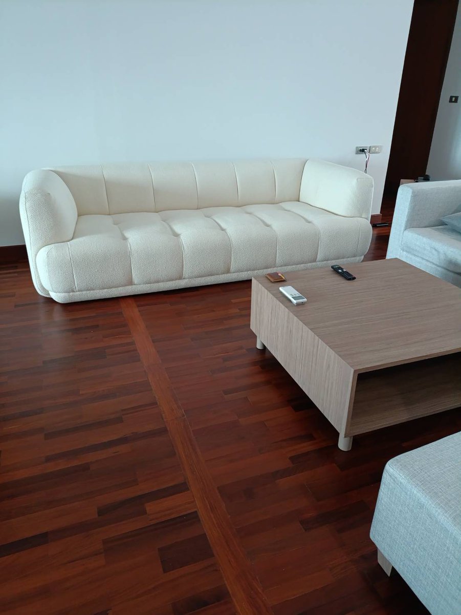 - Quilton Sofa 3 Seater, Fabric Flamiber Cream A501

---
L24102901 SO2410.0239 K.Alex

#iweb3 #krsuccess #furniture #photography #delivery #ssudjai #norsedelivery #Web3SocialMedia