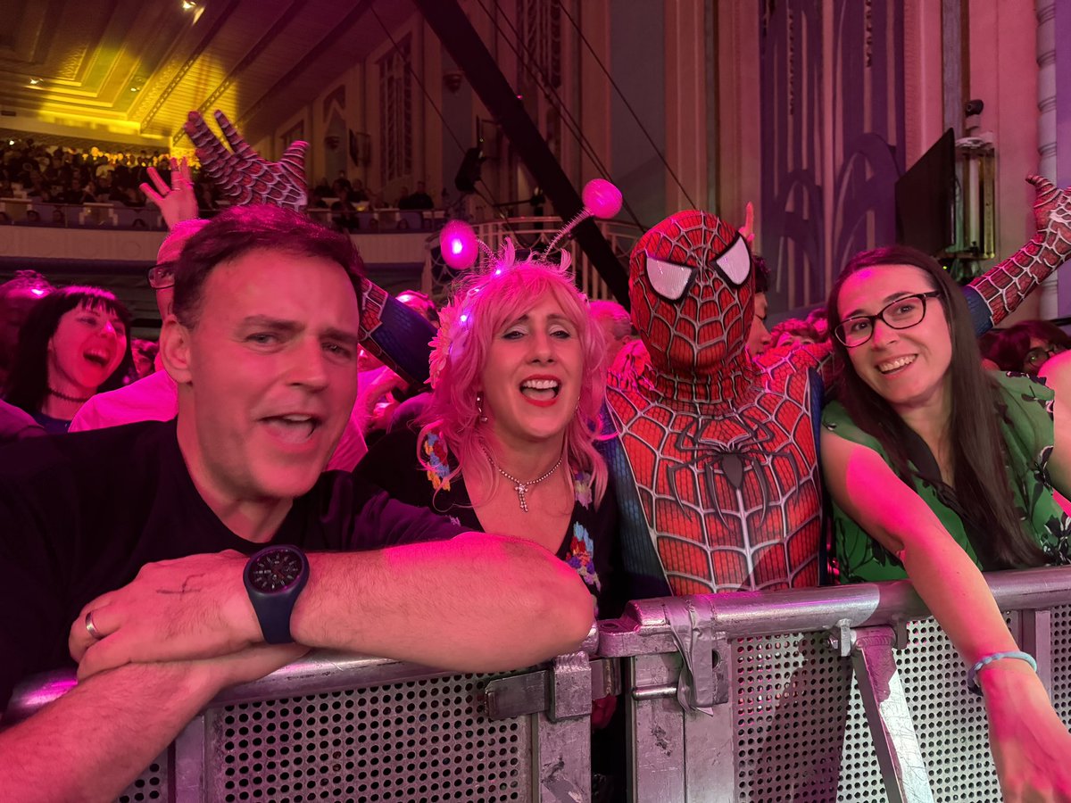 FIVESWINGLIVE tweet media