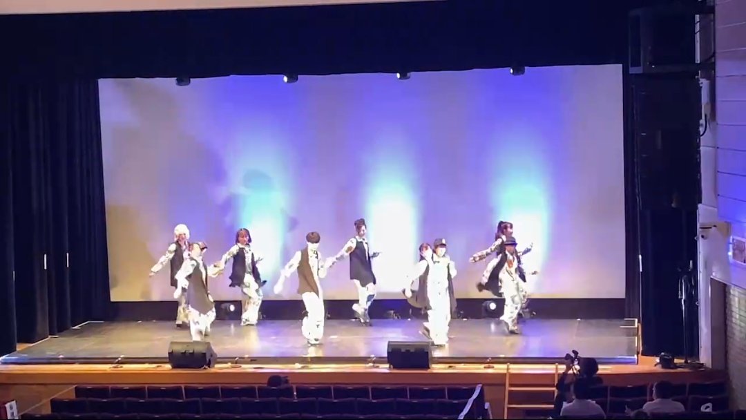 ayum7878's tweet photo. 2024年10月27日(日)
#HiguchiDanceStudio
#しながわ学院エンタ部
Go!Do!発表会👠🎶✨
今年から #HideboH 先生に #タップダンス を習い、私にとって初めてのタップ☆ステージでした!😊👠🎶✨超初心者の私をステージに立たせていただき本当にありがとうございました🙇 先生方、仲間に、感謝です🙏💖✨ https://t.co/tLAefEcilF