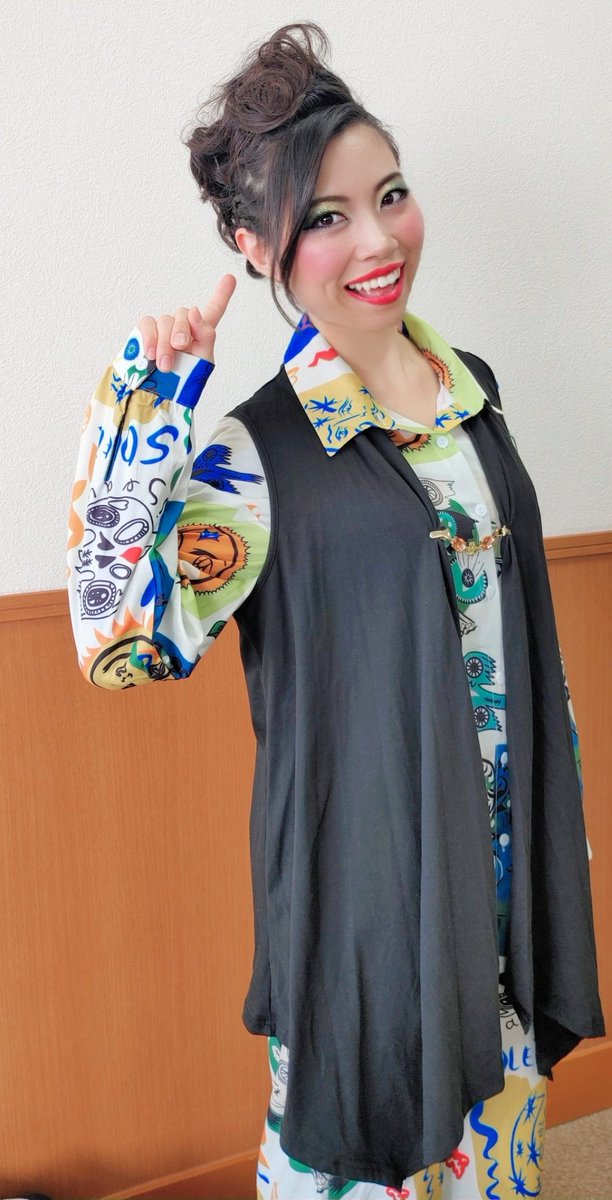 ayum7878's tweet photo. 2024年10月27日(日)
#HiguchiDanceStudio
#しながわ学院エンタ部
Go!Do!発表会👠🎶✨
今年から #HideboH 先生に #タップダンス を習い、私にとって初めてのタップ☆ステージでした!😊👠🎶✨超初心者の私をステージに立たせていただき本当にありがとうございました🙇 先生方、仲間に、感謝です🙏💖✨ https://t.co/tLAefEcilF