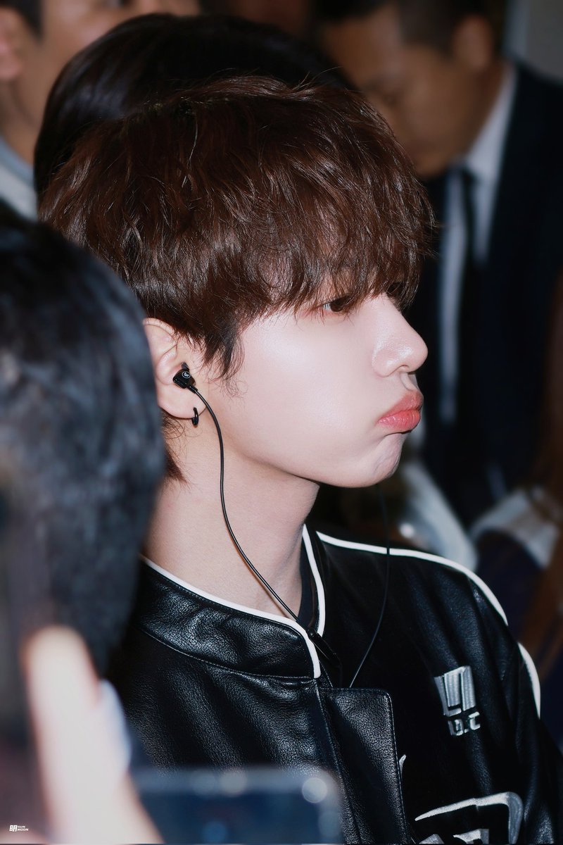 SunMoon_1204's tweet photo. 🔆🌙

｜241102｜

💛

#BOYNEXTDOOR #보이넥스트도어
#JAEHYUN #명재현 #明宰铉 https://t.co/Gk1AYEsXNH