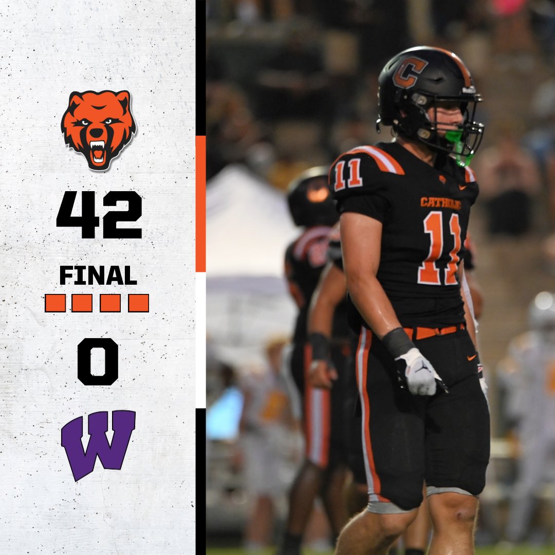 CHSBRAthletics's tweet photo. BEARS WIN!
@CurDogFootball remains undefeated in district play with a convincing shutout victory over Woodlawn. https://t.co/lqk6Sk55a6