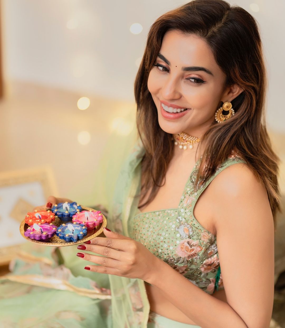 GbWI3mObAAAtMhy?format=jpg&name=large