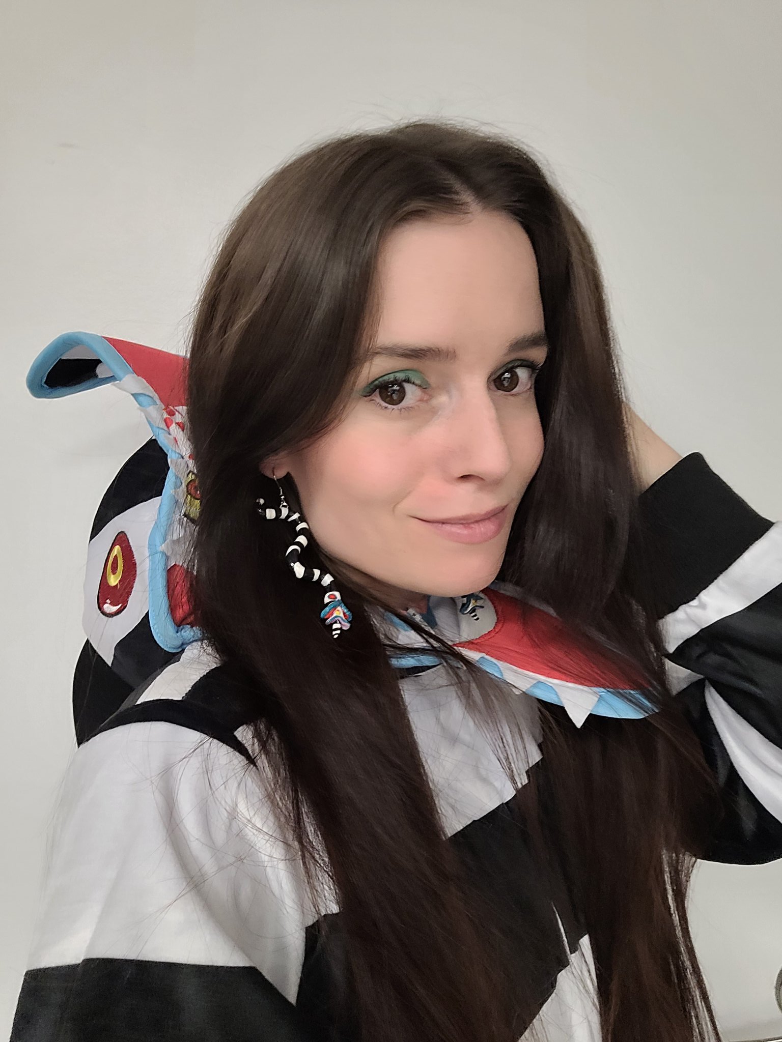 1 pic. Party time ft. sandworm earrings https://t.co/hu4YVoCjaf