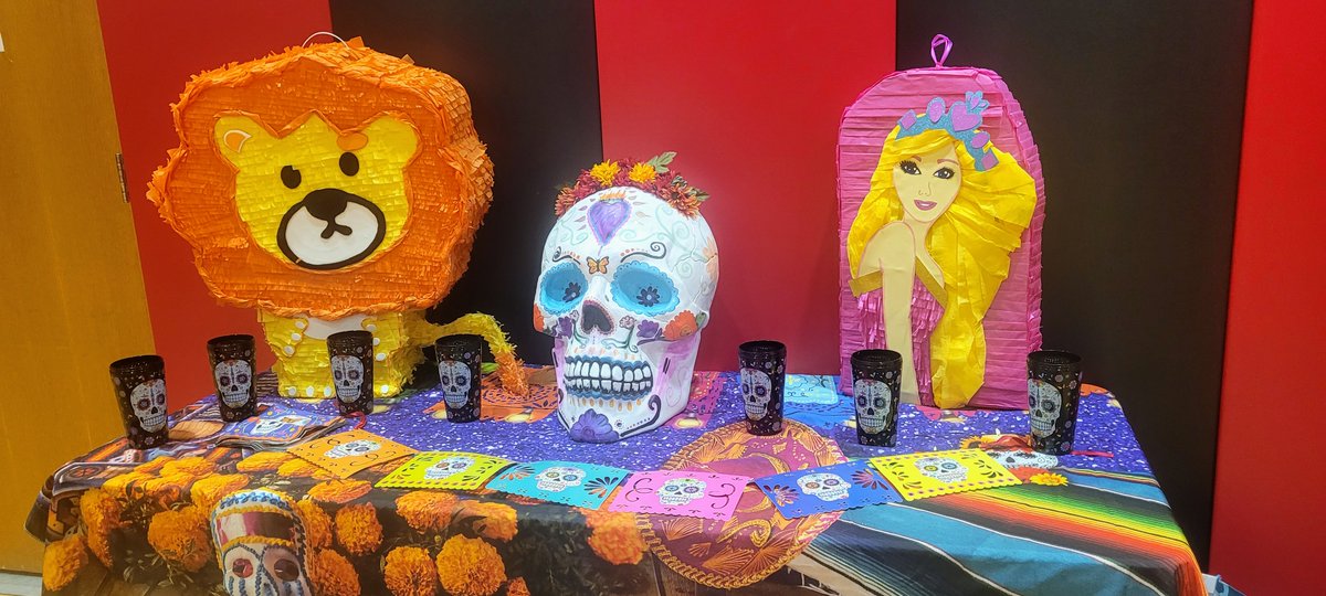 Our Dia de los Muertos celebration was a success tonight! Thanks to all who made it happen! #112Leads #HuskyUP