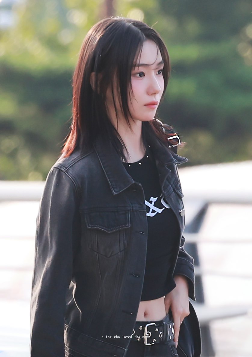 4ever_youngeuni's tweet photo. i'm speaking for all lesbians, thank you lyricist SEO YOUNGEUN https://t.co/R5B5U8LP6I