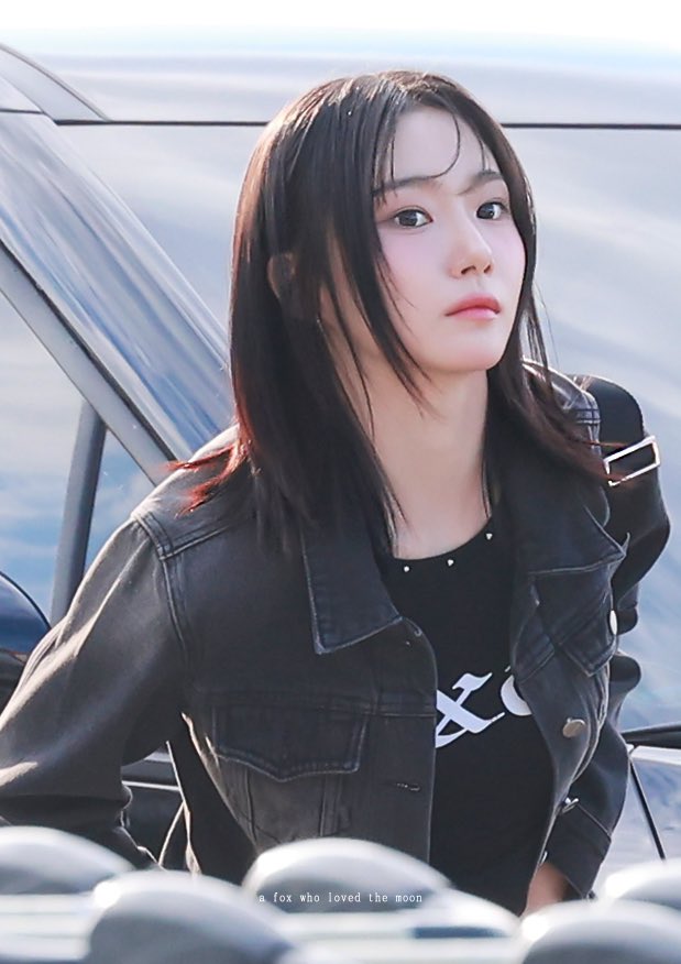 4ever_youngeuni's tweet photo. i'm speaking for all lesbians, thank you lyricist SEO YOUNGEUN https://t.co/R5B5U8LP6I