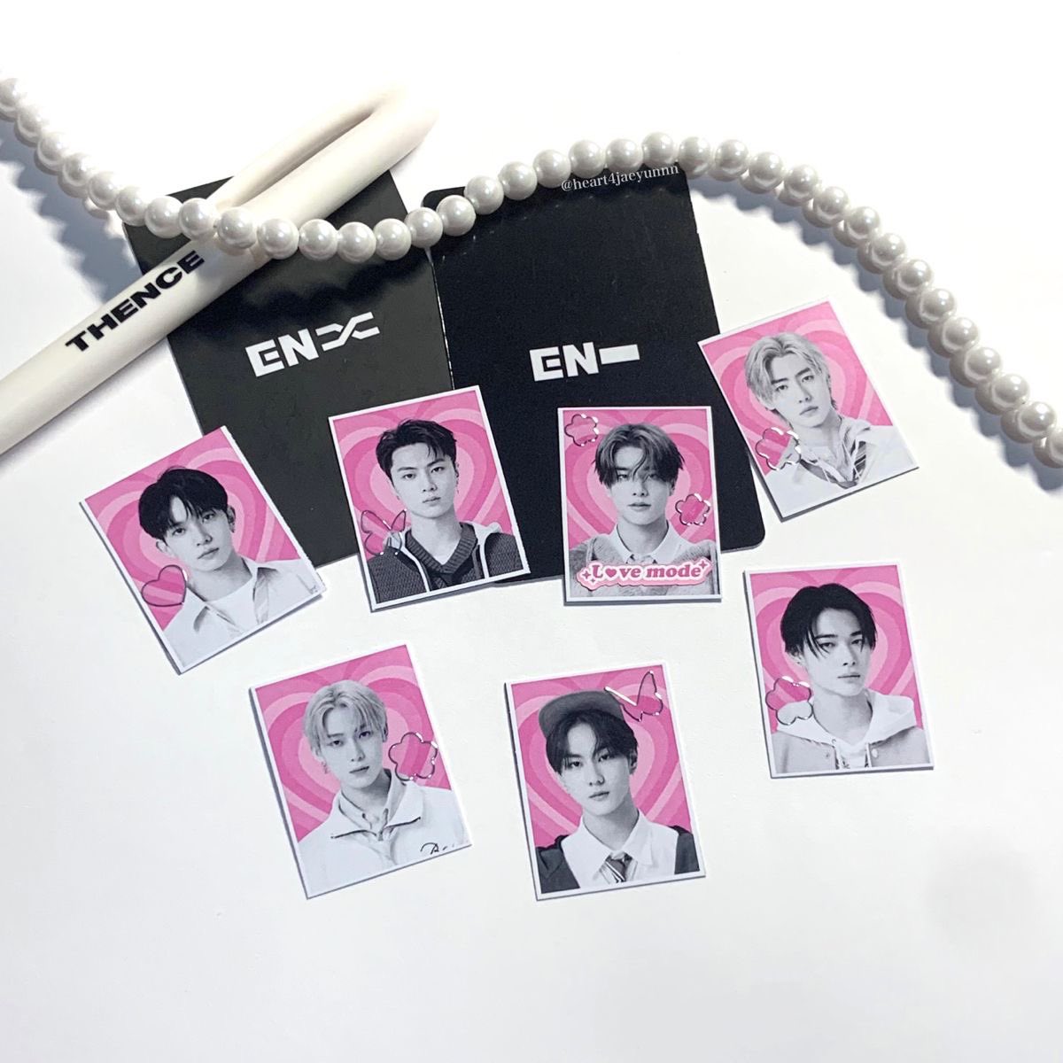 artcloudprints's tweet photo. freebie or bentable idea for your fan event! 🤔

1x1 and 2x2 photo prints  
price starts at ₱1 each!

note: we use the same quality of photo paper as photo studios 🫣 

feel free to dm us!

*photos are grabbed from pinterest for inspo only https://t.co/ZJN0A2u2hK