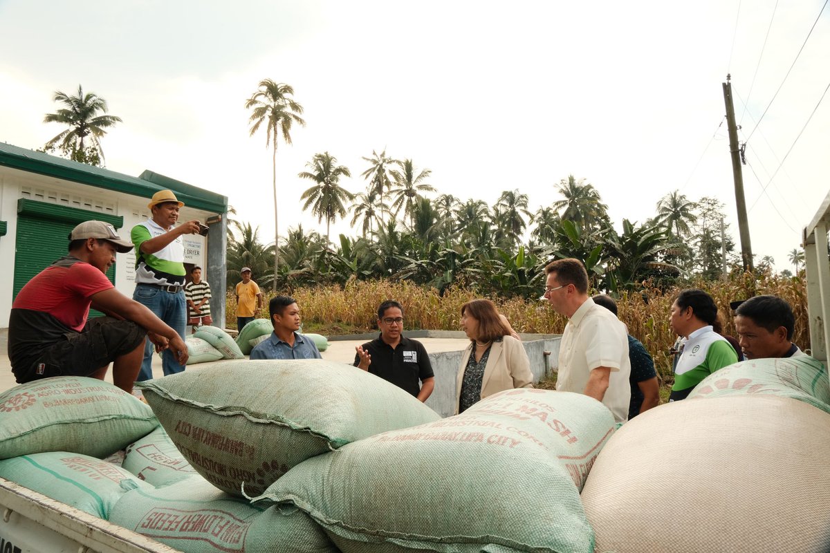 EUAmbPH's tweet image. Important visit to Camp Abubakar, a testament to the progress made in #peacebuilding efforts. The EU continues to stand with communities in BARMM for sustainable #PeaceProcess #Mindanao