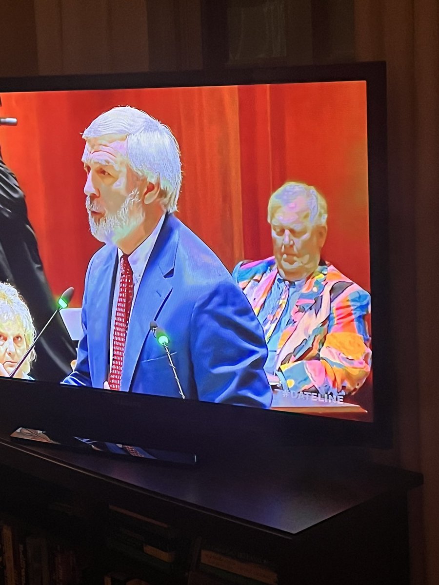 RachelLKennedy's tweet photo. @DatelineNBC @dateline_keith The most puzzling piece of the case is why would this background man wear this insane jacket to a murder trial?!? #Dateline https://t.co/dm21TYwZkG