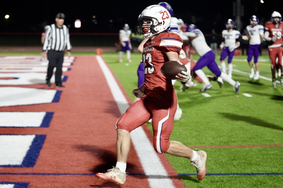 What a night for c/o '26 WR/CB/KR Nick Skutnik!

7 rec. for 233 yds &amp; 2 TD

He now is the single season record holder for rec. yds with 1,086 surpassing the great <a href="/McgoldrickNate/">Nate McGoldrick</a> 

He also is the WNY Section 6 single season rec. holder with 80 rec. passing Stephan Parker with 75