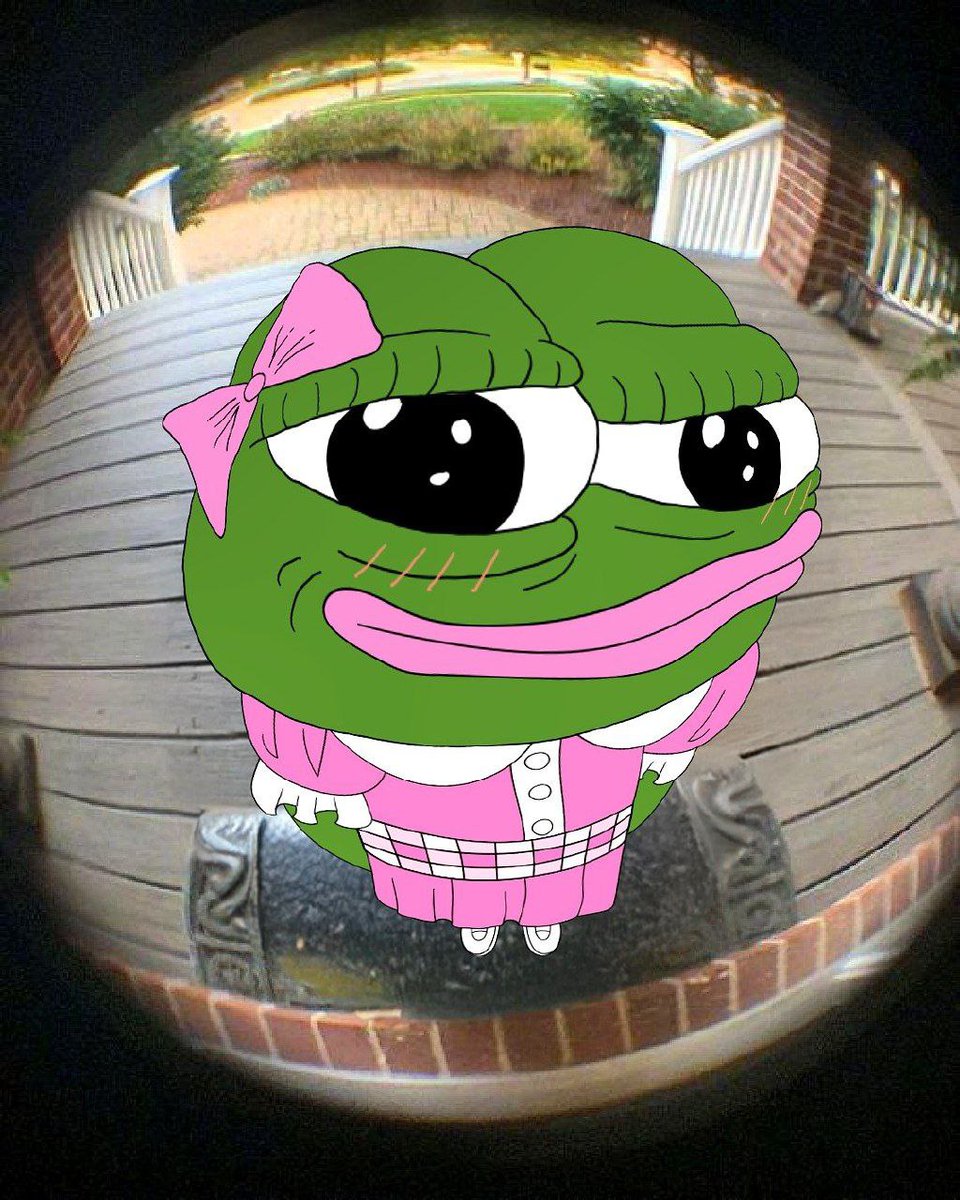 Meme_Me_Hard's tweet photo. @metaversejoji Don't go alone, take #apugurl with you https://t.co/oi1PDQWNKL