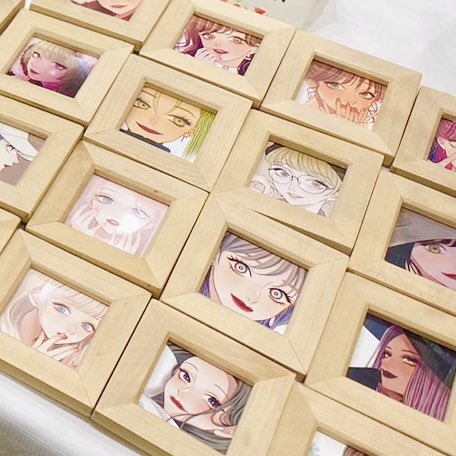 chigisaki_'s tweet photo. 📣お知らせ

#デザフェス60 に出展します！
ハンドメイドアクセサリーやイラストグッズを持っていきます！
是非お立ち寄りください✨

■出展日：11/16-17両日
■出展名：coffret de joie （Cororie*）
■ブース番号 A-336

お隣A-337は紗野あんちゃんです！

#デザフェス60リポスト

@designfesta https://t.co/KMW93EKq8b
