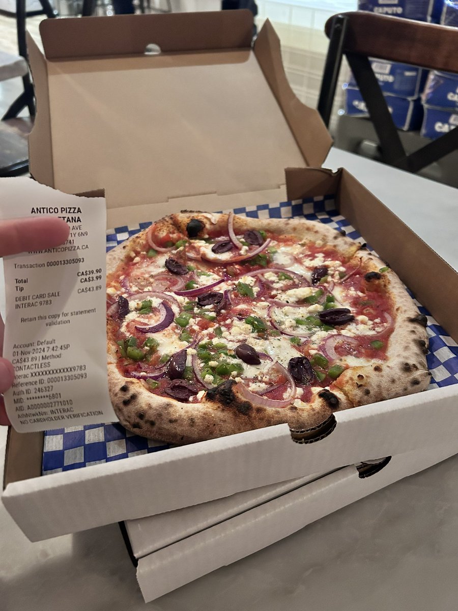 CryptoJarv's tweet photo. Congratulations to @michaelhealyco and the team at @theunitnetwork! Check them out #UnitPizzaDay https://t.co/TpAJYrqFxL