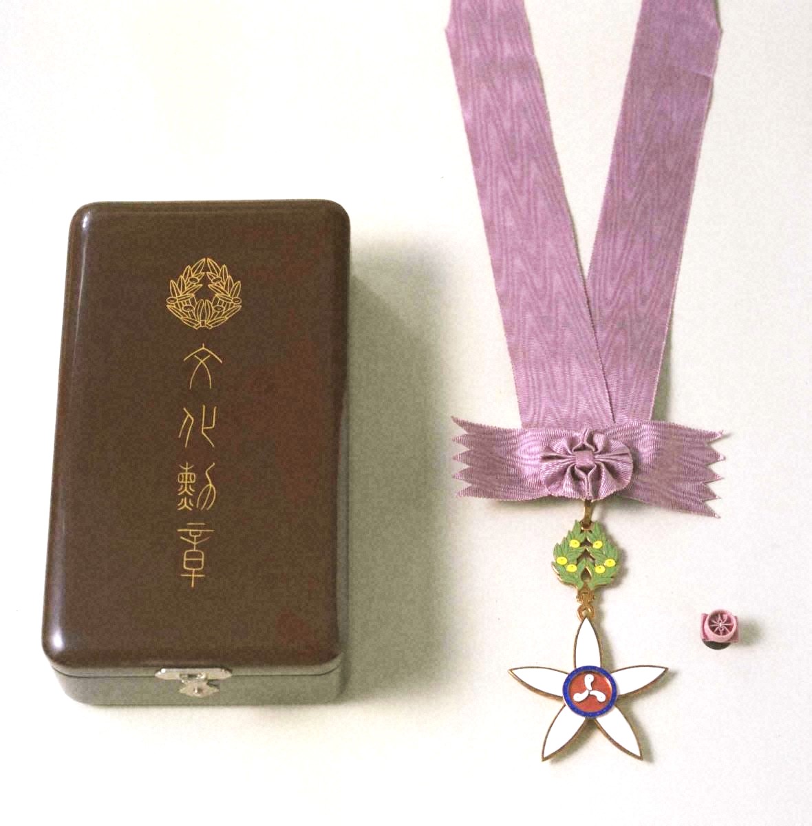文化勲章】 開催中の企画展には勲章受章者が大勢登場✨ 谷崎潤一郎