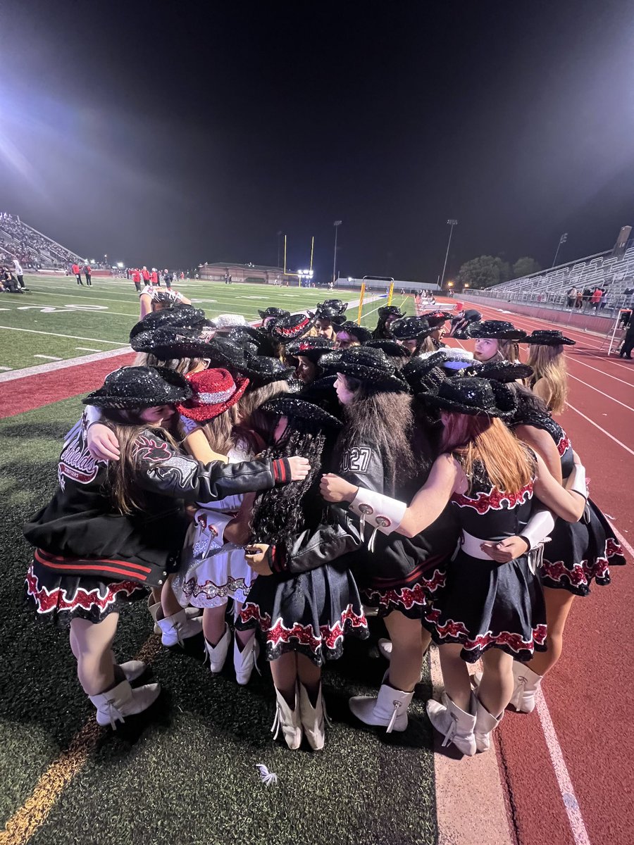 BHSElkStrutters's tweet image. It truly is oh so sweet to be a Senior! Happy Senior Night to all of our Senior Strutters!!!  Once a Strutter always a Strutter! #OFIF

Congrats Spirit girl of the week Caroline and Strutter of the week T’Alliyah! 

Congrats to our parents of the week Ms. Dunn, and Mrs. Boyett