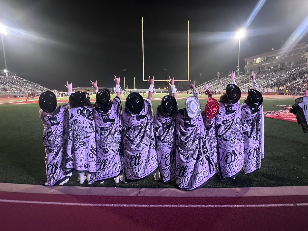 BHSElkStrutters's tweet image. It truly is oh so sweet to be a Senior! Happy Senior Night to all of our Senior Strutters!!!  Once a Strutter always a Strutter! #OFIF

Congrats Spirit girl of the week Caroline and Strutter of the week T’Alliyah! 

Congrats to our parents of the week Ms. Dunn, and Mrs. Boyett