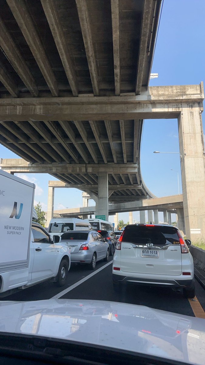 ploypiyawanp's tweet photo. @js100radio ติดอย่างหนักหน่วง https://t.co/3bk0VPRSuE