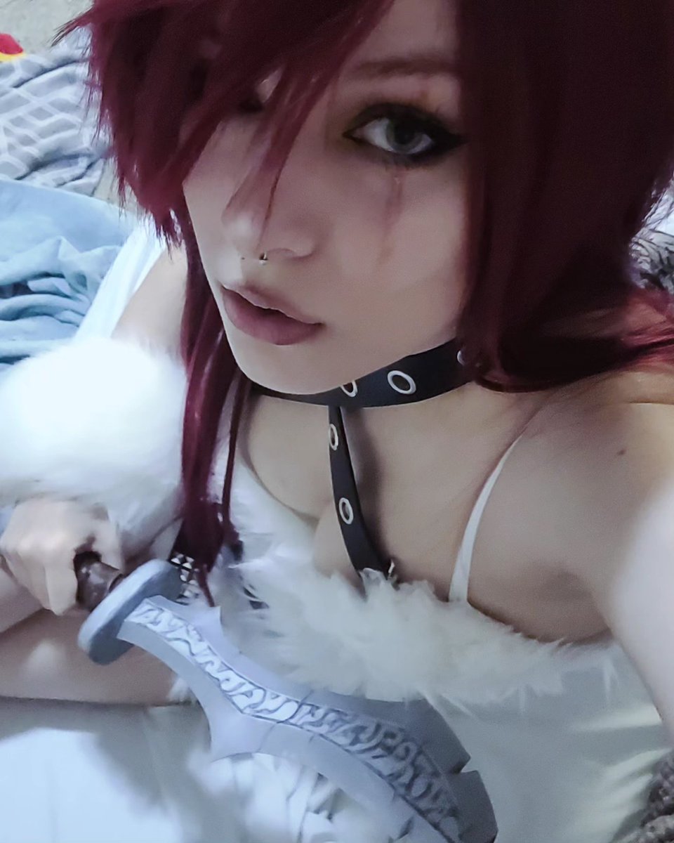 Squidaffy's tweet photo. Kitty cat katarina 🤍 #LeagueOfLegends #LoL #Katarina #cosplay #cosplaygirl #Halloween https://t.co/nRh8JIhNvM