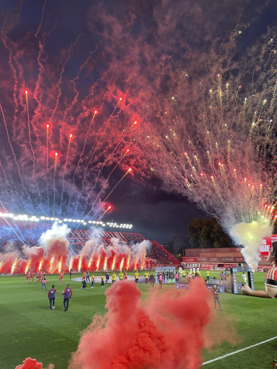 FacuKenji's tweet photo. Argentinos Juniors contra Sarmiento, Riestra, Barracas y compañía desde hace años:
#AAAJ https://t.co/yAmxSpkEJW