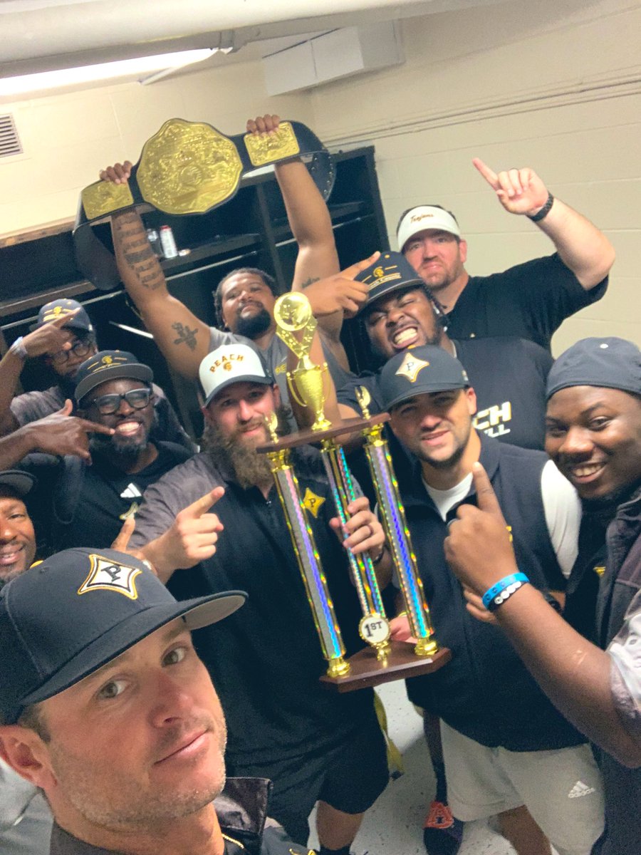 🏆 That wraps up the season 9-1. Playoffs…here we come. 🟨⬛️ #Blackhats
