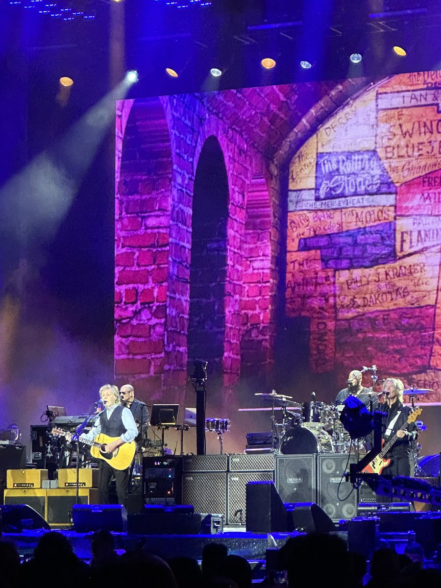 Apoteósico <a href="/PaulMcCartney/">Paul McCartney</a> en Bogotá 😍 #PaulMcCartneyGotBack