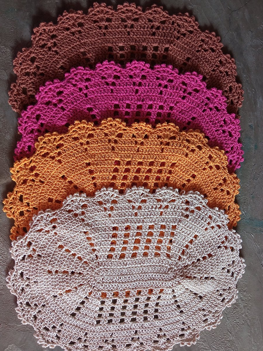 Dayylima2's tweet photo. Boa madrugada pra vcs meu povo lindo.
#GrandeFratello 
#crochet 
#GISELLE 
#tapete https://t.co/yzfuP7yWlN