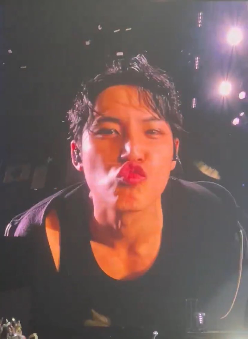 wonubliss's tweet photo. mingyu 💋 https://t.co/0yrJdnlAec