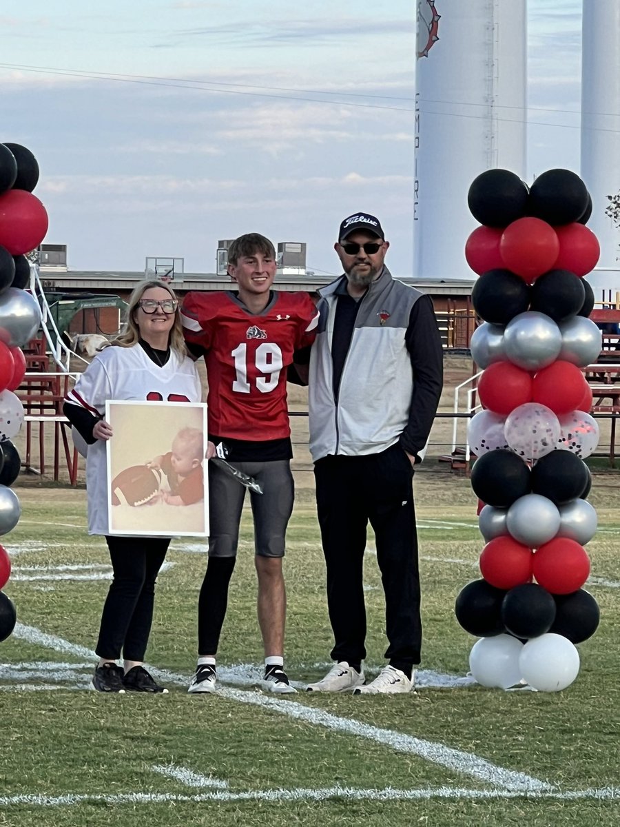 principalskiles's tweet photo. Senior night tonight! https://t.co/hq4WopZPvP