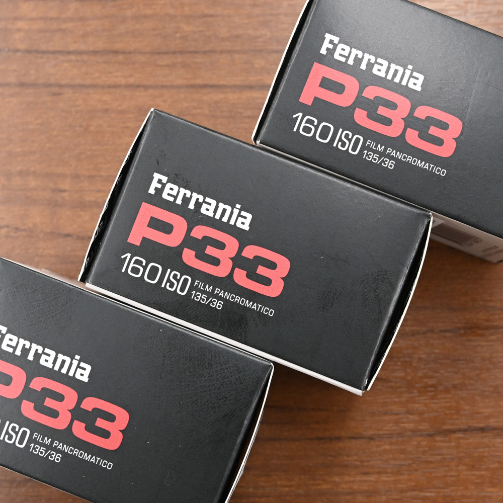 champcamera's tweet photo. #Ferrania P33 by #青葉台 店
#ISO160 の現行 #白黒フィルム、『Ferrania P33』
きめの細かい粒子とコントラスト高い描写で、
ベテランの方にはもちろん、白黒写真入門の方にも是非ともお試しいただきたい一本です。
#白黒写真 #白黒ネガ #横浜青葉台 #田園都市線
https://t.co/7PPNtW0bCx https://t.co/GAho4Bnjct
