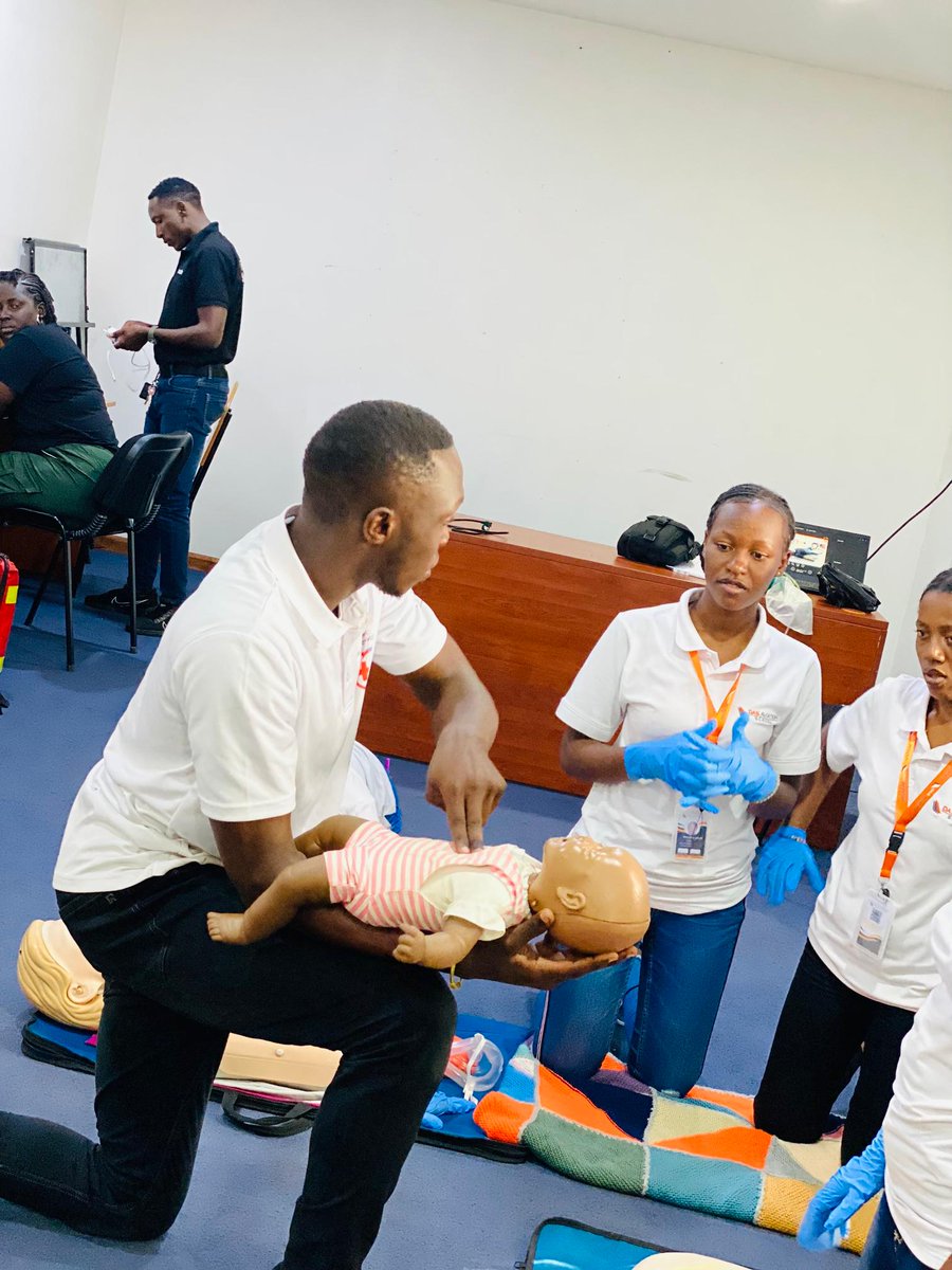 GLLS_Society's tweet photo. Aviation safety remains the core value for @das_aviation Cabin Crew students undertaking a first aid at workplace training. Our trainers delivering a timely in-flight response training. #EverySecondCountsInFlight #AviationSafety #FlySafely @LifesavingUG @UgandaCAA @CabinCrewRBLX https://t.co/UqfE7YxBg6