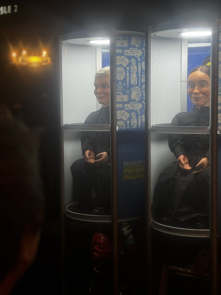 Lalapureangel's tweet image. #Hauntedobjectstour @nuekerk @Weird_Dana @WeirdHQ @AdmiralTheatre  #Socool I’m super glad I got to see the last show 🖤🖤👻👻 #Greatshow❤️❤️🎄