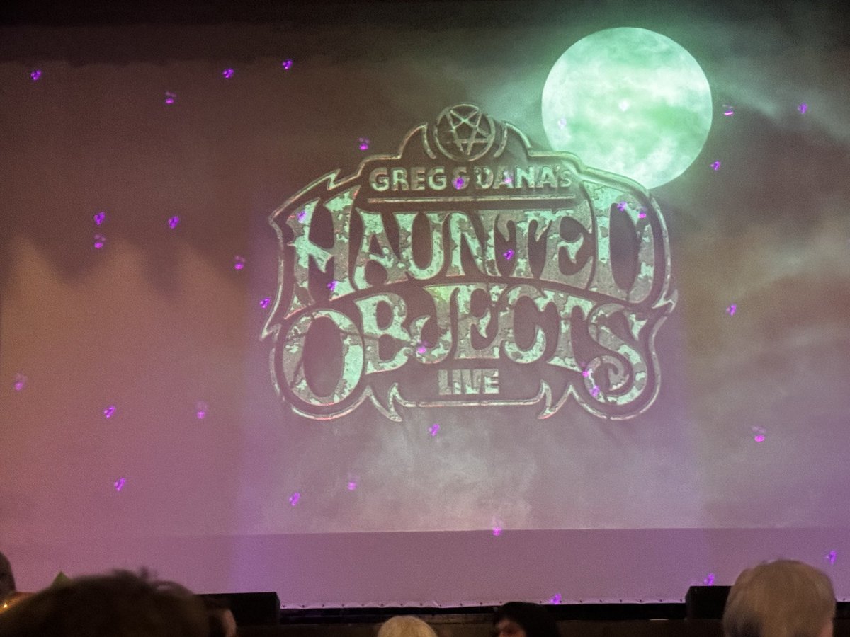 Lalapureangel's tweet image. #Hauntedobjectstour @nuekerk @Weird_Dana @WeirdHQ @AdmiralTheatre  #Socool I’m super glad I got to see the last show 🖤🖤👻👻 #Greatshow❤️❤️🎄