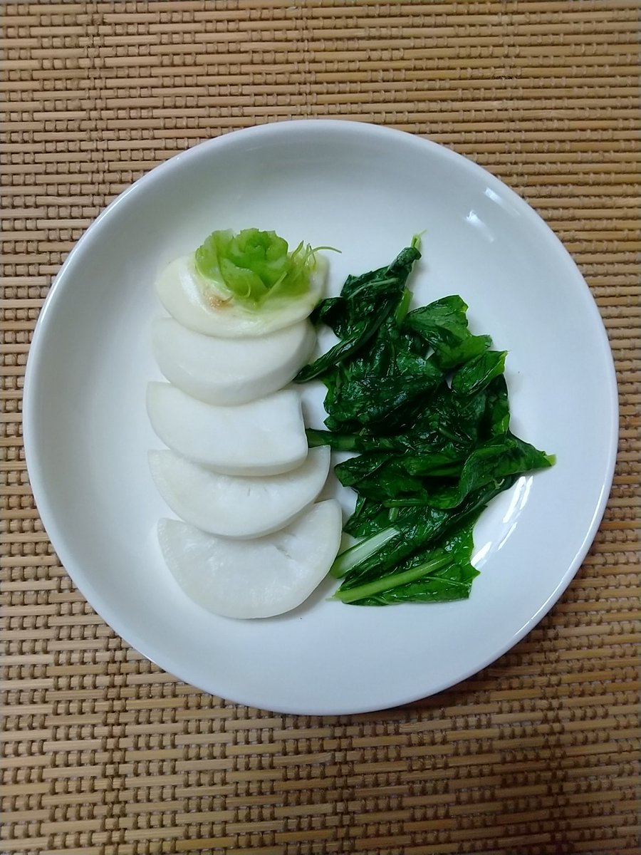 shiisanshop's tweet image. 前澤社長のカブアンド誕生を記念して、カブの浅漬けを作ってみました！
もしかしたら日本の貧富の差を少し解消出来るかもしれないカブアンド！
しーさんも全力で応援いたします！
#カブアンド
#WFPB