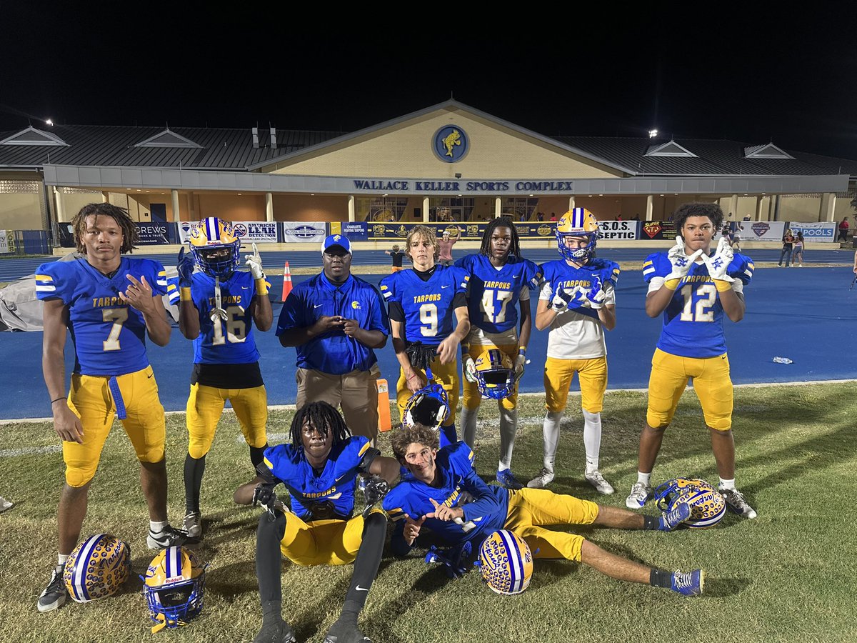 CoachBurnett93's tweet photo. DB’s did they thing but we wouldn’t be no good without the best D-Line in SWFL 💯 https://t.co/voCiSuZVgj