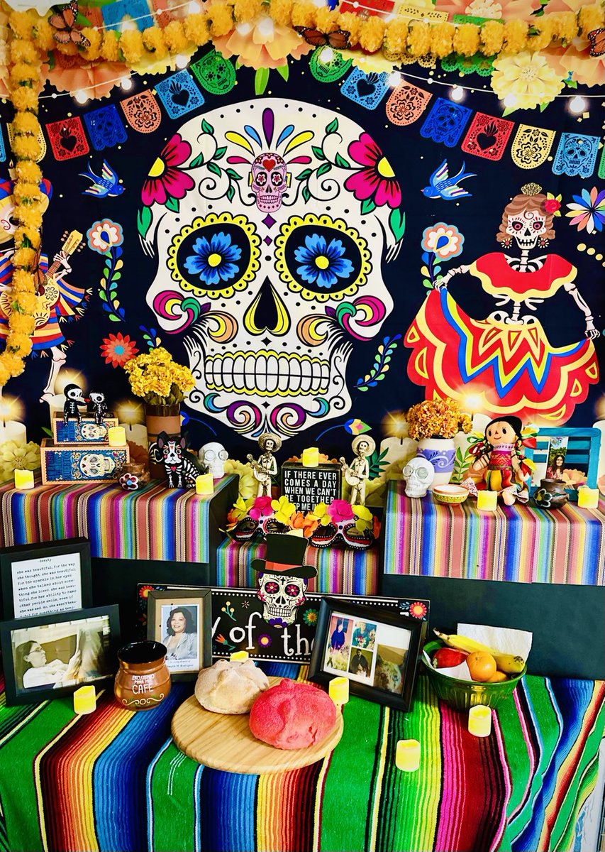 PGarciaMaddock's tweet photo. Decorating sugar skulls and adding pictures of their departed loved ones to our “ofrenda” are just a few of the activities kindergarten students and their parents took part in to celebrate Dia de los Muertos. #Burbank111 #kindergarten #BSD111 https://t.co/nZuYIul687