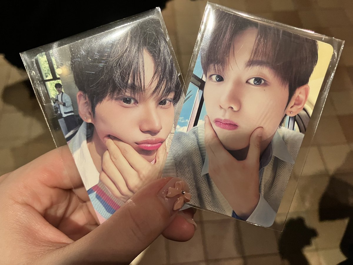 EVNNE グッズ 交換
7000円特典 ラントレ トレカ

譲▶︎1枚目 ケイタ、ハンビン、スンオン、ジフ
　　2枚目 特典 ハンビン、イジョン

求▶︎同種ユンソ

ただいま会場におります！
現地手渡し出来る方、お気軽にお声掛けください🙇‍♀️

 #EVNNE交換