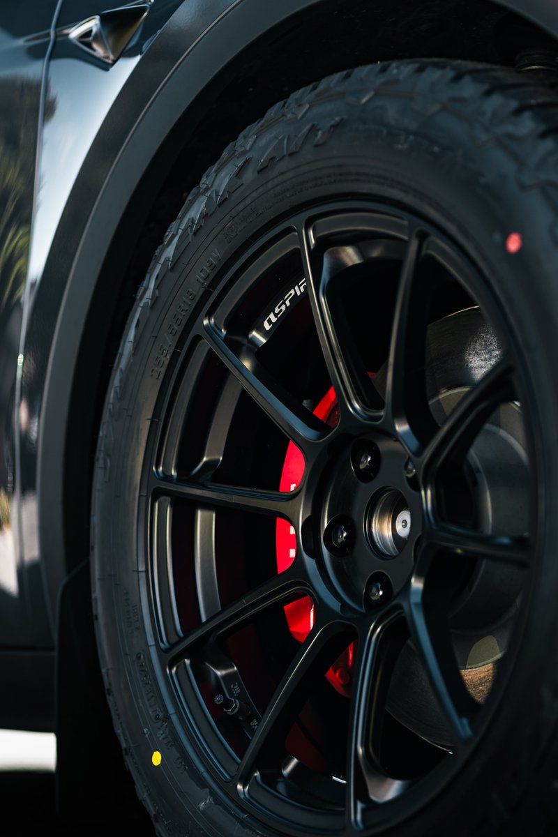 ZEVcentric tweet media