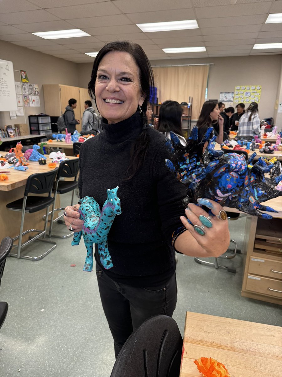 zjgalvan's tweet photo. Our @SUHSDofficial staff & students are the best! ๐๐๐ฝ๏ฟฝ๏ฟฝ
Letโs go #FirstMonth in Salinas UHSD! What a perfect day to visit our la Paz middle school students and view their awesome art work!๐๐ซถ๐ฝ๐ฉท
Follow us at @SUHSDofficial for all the magic happening throughout our district!
#SalinasProud
#SUHSDShines
#BetterTogether
#AllMeansAll
#LeadershipMatters
#RelationshipsMatter
#WellnessMatters
#YOUmatter
#LiveWellLeadWell
@ValChavez2018 @santiagoAM115 @Asael_Ruvalcaba @fit_leaders @Amy_A_Ruvalcaba @LorenaRubio123 @CoachGoodman @greg_poppy
@DrAvisW @principallearns @PrincipalRoRod @DiocelinaBelle @mrsjessgomez @pgilders @RosaIsiah @TheColon_s @MsVgodinez @tdav8 @LorenaRubio123 @RiseShineJenny @Buggsnow @DrRenaeBryant @lynettewsocial @BlueZones @MissRobinsonG4 @JenWomble @bigwaveBB @DrBarbaraMullen @DrSoniaLlamas @Tiffanyiei @DA_Leadership @IEI_K12 @AASAHQ @ACSA_info @CALSAfamilia @ALASEDU @DigitalPromise @SUHSDofficial @SV_Tribune @ksbw @KIONnews @salnews @UniCostaCentral @FelixKSBW
