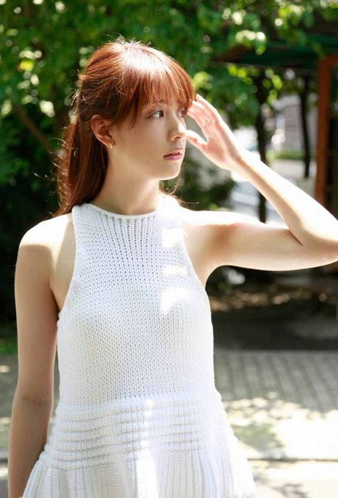 山本美月 おっぱい10