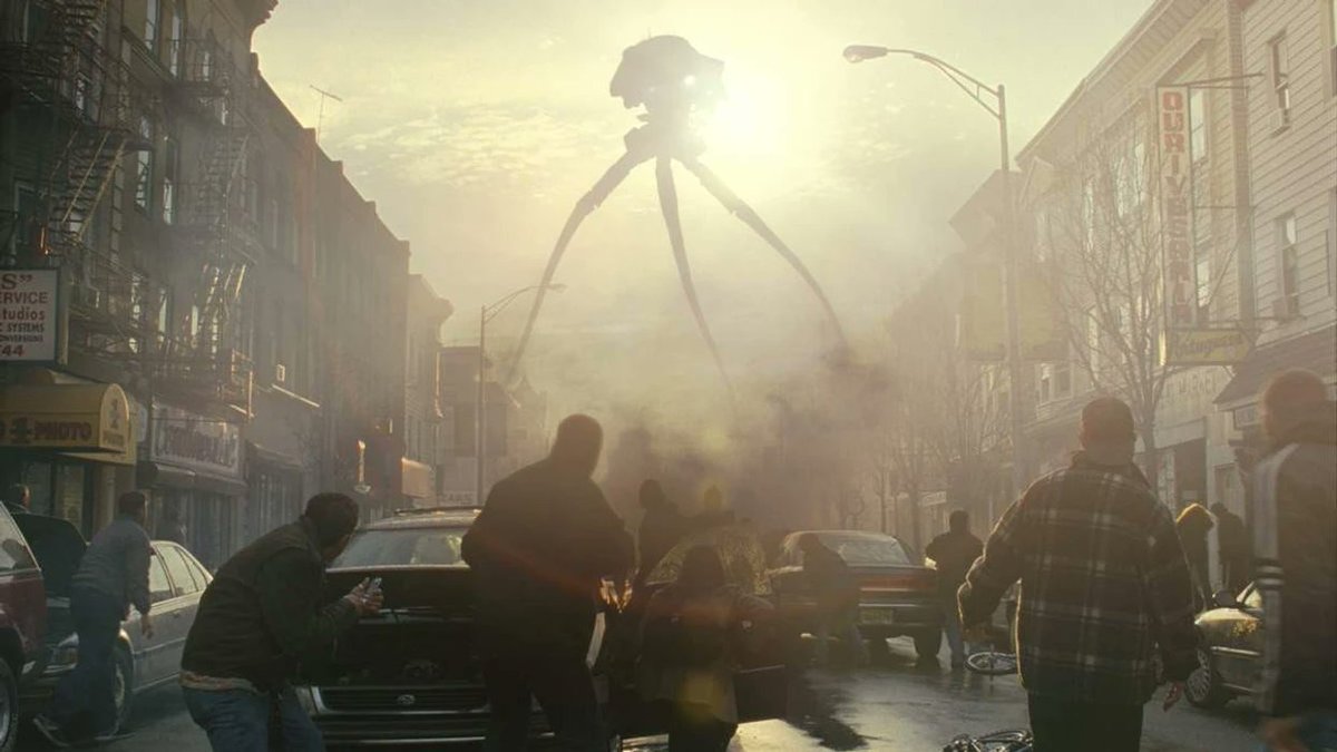 Takashi Yamazaki says that Steven Spielberg's War of the Worlds (2005) is his favorite kaiju film.

“It was a huge culture shock for me when I saw it for the first time. Wow, it’s so good. I don’t know if that falls into the traditional Kaiju genre, but I think it does.”