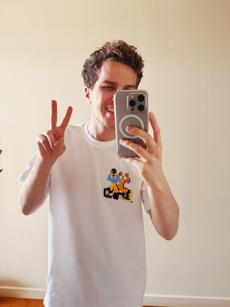 theCoastalCity's tweet photo. Mental Health is a Team Sport and no one should face mental illness alone!

I am from a sporting background and know first hand that sports and getting active can really help and seeing this tee with 100% of proceeds going to the incredible @LifelineAust , I had to do it. https://t.co/LwqFIcle0J