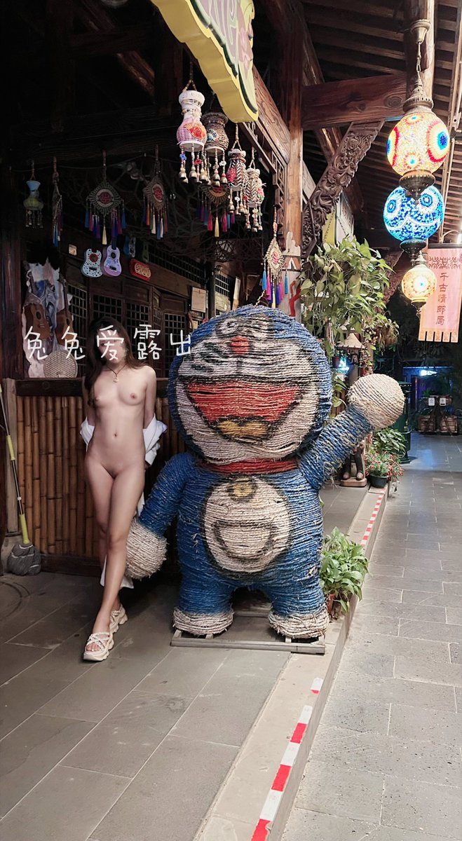 和哆啦A梦合个影，能实现我我的梦想么 https://t.co/G6LTpG3VSA